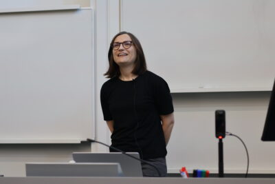 Nursel Dogar presents in a lecture theatre